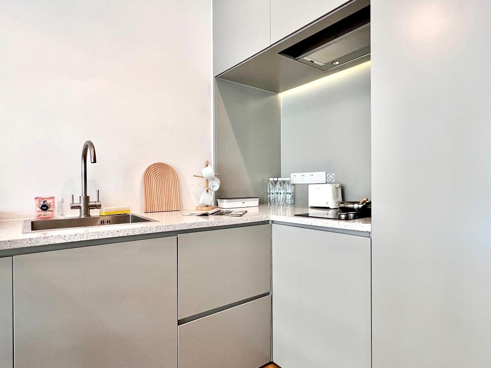Base-Shanghai Suhe Serviced Apartment, Near East Nanjing Road & People'S Square Zewnętrze zdjęcie